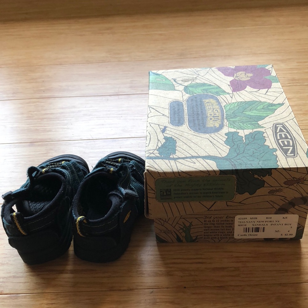 Navy Keen sandals infant size 4